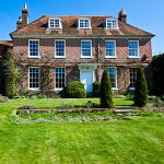 wenworth_logo